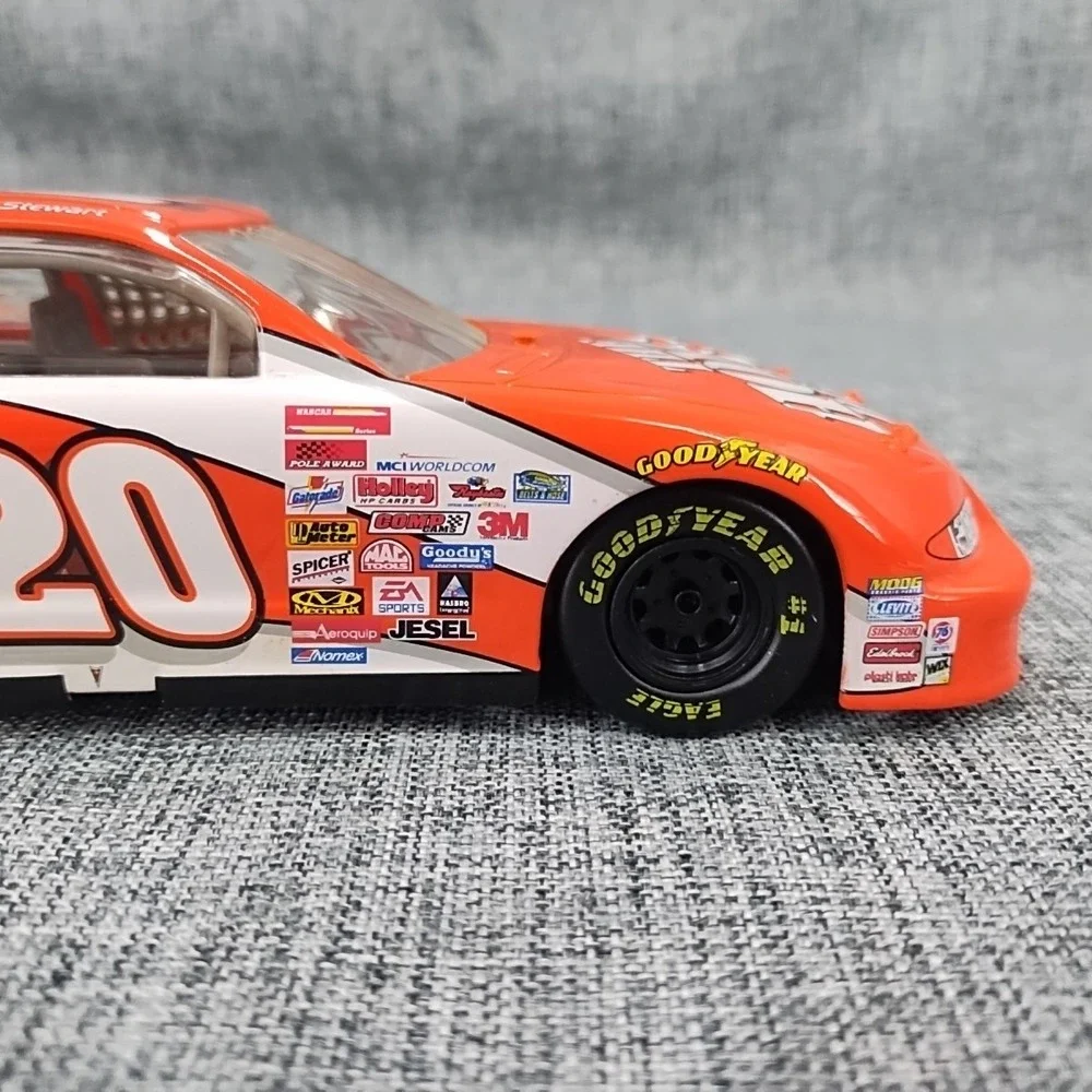 1:24 Action Diecast 1999 Nascar #20 Tony Stewart Home Depot Habitat Set of 2